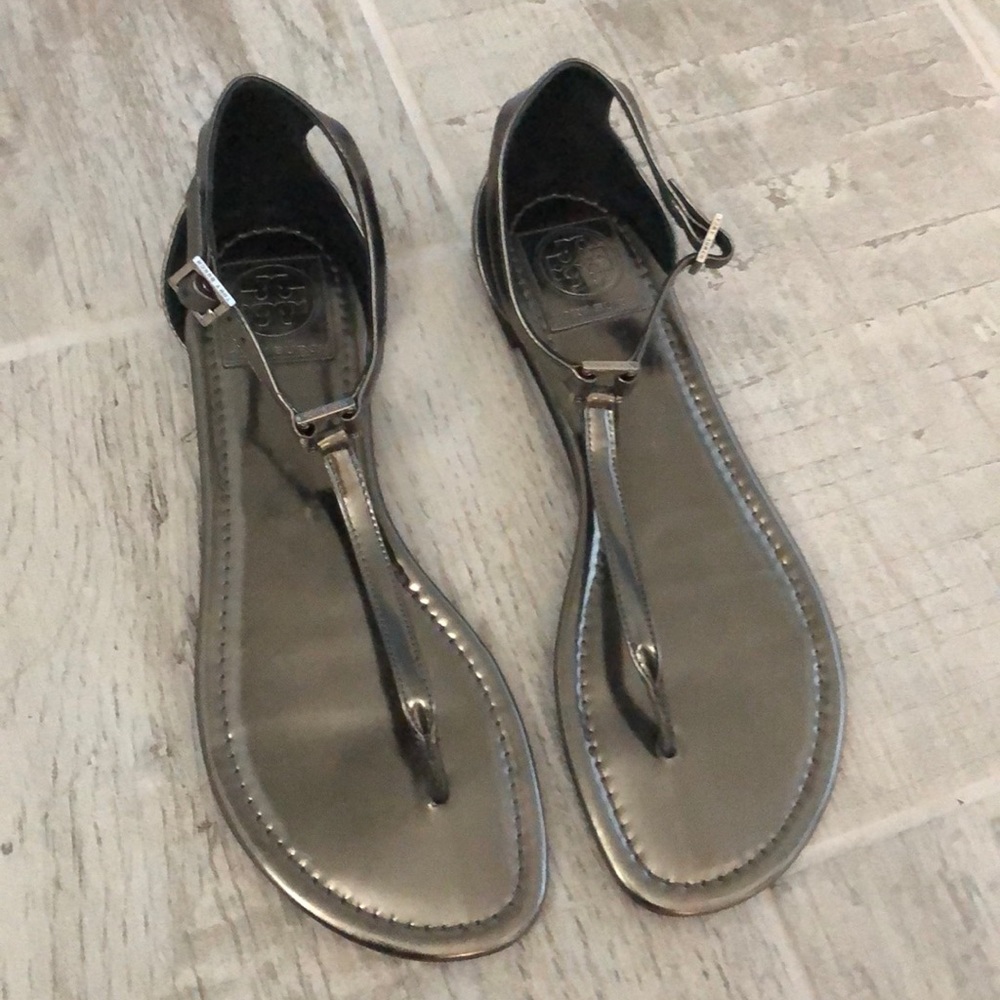 Tory Burch Silver Sandal size 8.5 RV $295